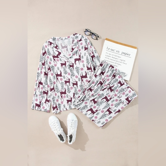 Cozy White and Red Reindeer Pajamas - Picture 2 of 10